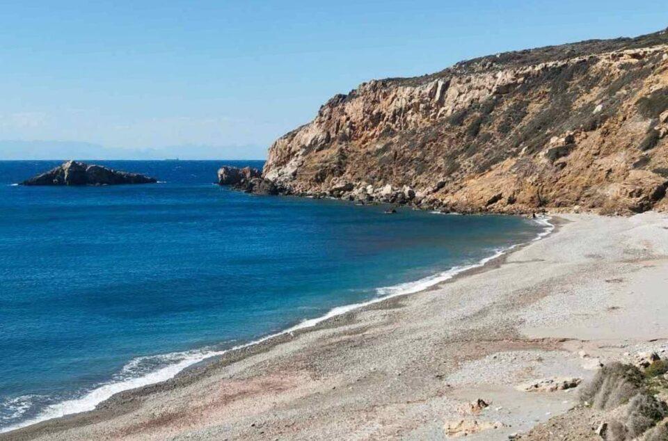 Καθαρίστηκε η παραλία Ρούτσουνας