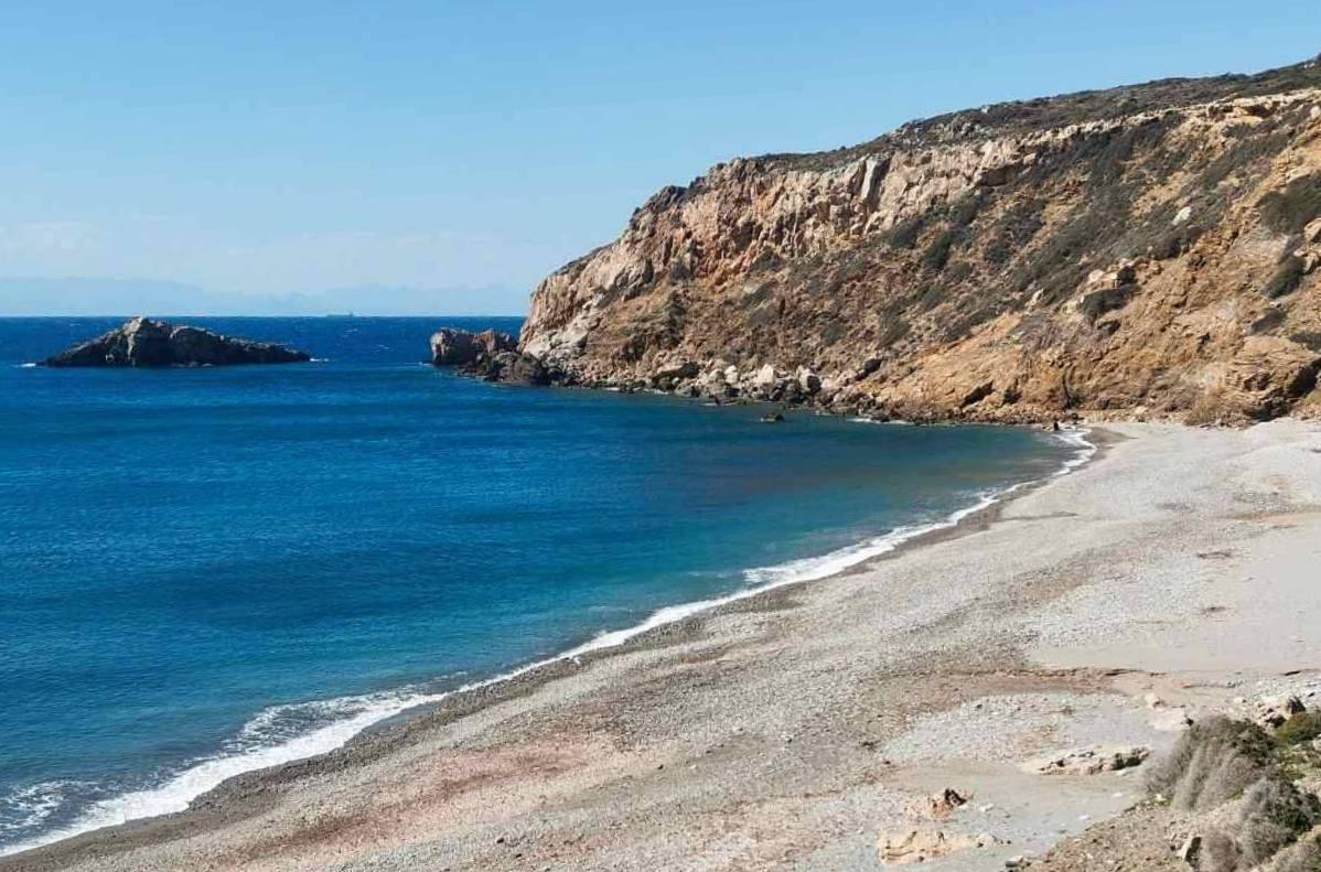 Καθαρίστηκε η παραλία Ρούτσουνας